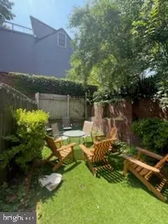 1431 36th St NW, Washington, DC 20007 photo 8