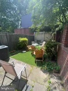1431 36th St NW, Washington, DC 20007 photo 7