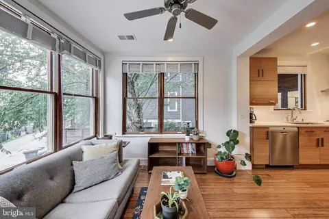 1819 D St SE, Washington, DC 20003 photo 10
