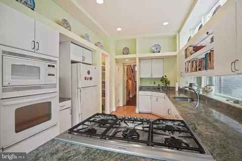 628 A St NE, Washington, DC 20002 photo 8