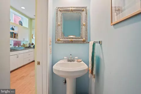 628 A St NE, Washington, DC 20002 photo 9