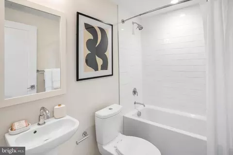 420 13th St SE, Washington, DC 20003 photo 41
