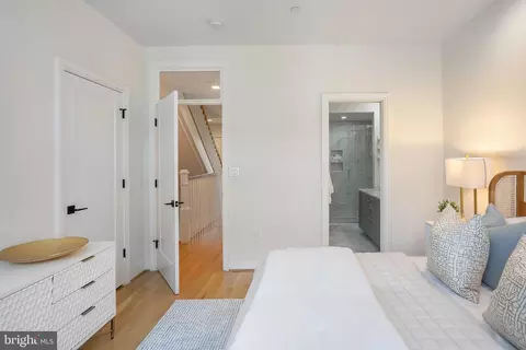 420 13th St SE, Washington, DC 20003 photo 19