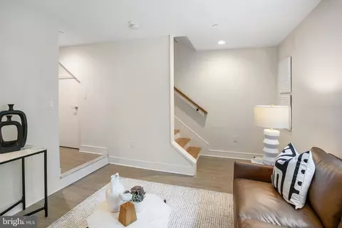 420 13th St SE, Washington, DC 20003 photo 40