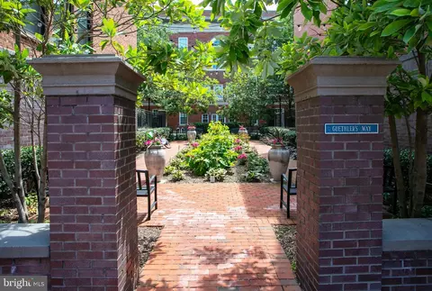 420 13th St SE, Washington, DC 20003 photo 46