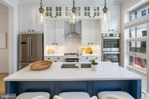 420 13th St SE, Washington, DC 20003 photo 10