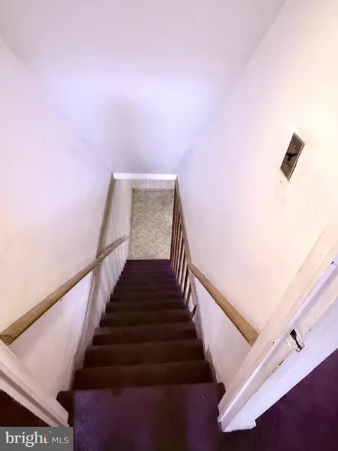 Entry Way - 5908 NE 8th St NE, Washington, DC 20011 photo 3 of 10