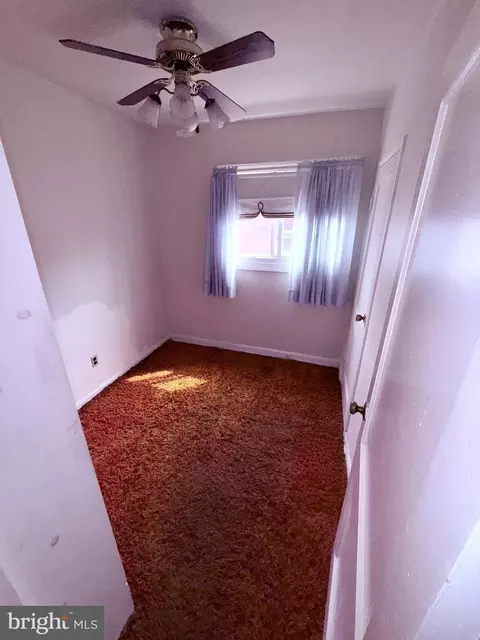 Entry Way - 5908 NE 8th St NE, Washington, DC 20011 photo 7 of 10
