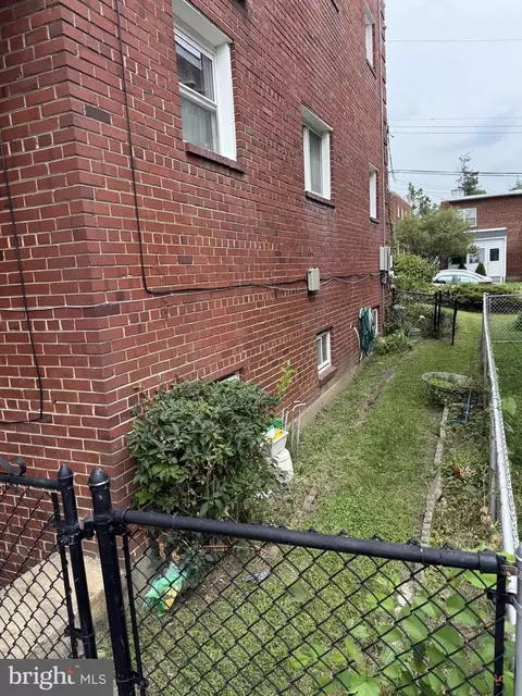 Exterior - 5908 NE 8th St NE, Washington, DC 20011 photo 4 of 9