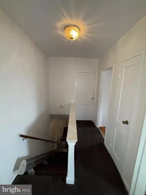 Entry Way - 5908 NE 8th St NE, Washington, DC 20011 photo 8 of 10