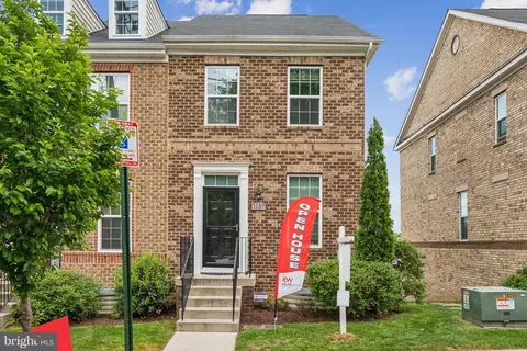 1137 Trenton Pl SE, Washington, DC 20032