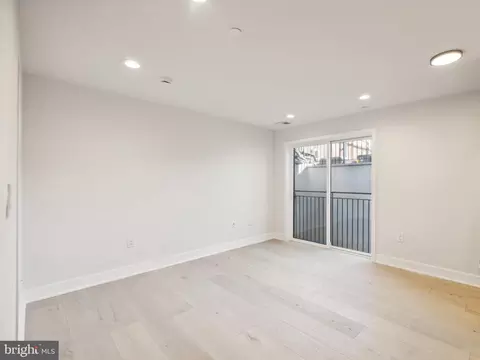 845 19th St NE UNIT 6, Washington, DC 20002 photo 2