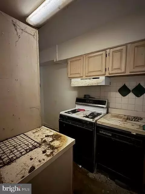 128 53rd St SE, Washington, DC 20019 photo 3