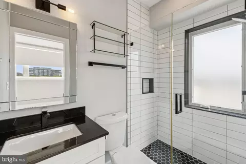 1915 H St NE #PH2, Washington, DC 20002 photo 17