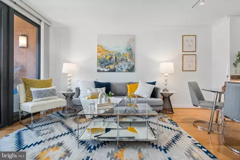 Living - 631 D St NW #936, Washington, DC 20004 photo 4 of 11