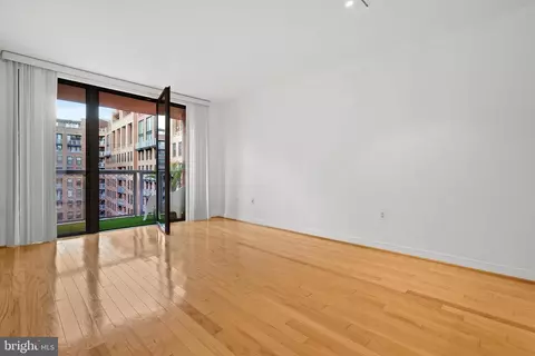 Living - 631 D St NW #936, Washington, DC 20004 photo 6 of 11