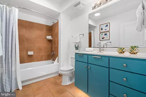 Bath - 631 D St NW #936, Washington, DC 20004 photo 1 of 2