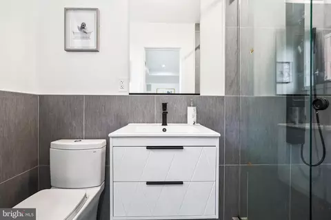 Bath - 304 K St NE #2PH, Washington, DC 20002 photo 1 of 6