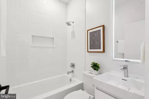 Bath - 2015 13th St NW #2, Washington, DC 20009 photo 2 of 2