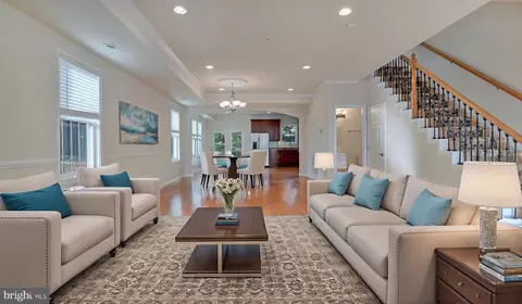 1337 Maple View Pl SE, Washington, DC 20020