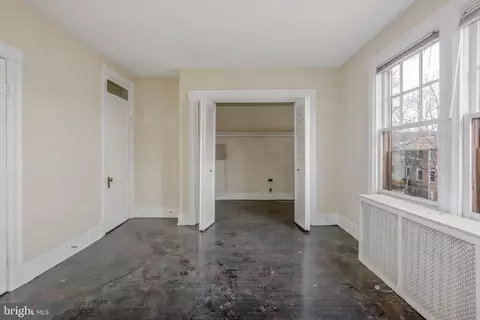 Bedroom - 513 10th St SE, Washington, DC 20003 photo 3 of 4