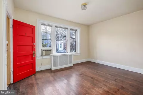 Living - 513 10th St SE, Washington, DC 20003 photo 2 of 3