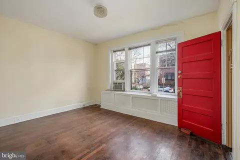 Living - 513 10th St SE, Washington, DC 20003 photo 1 of 3