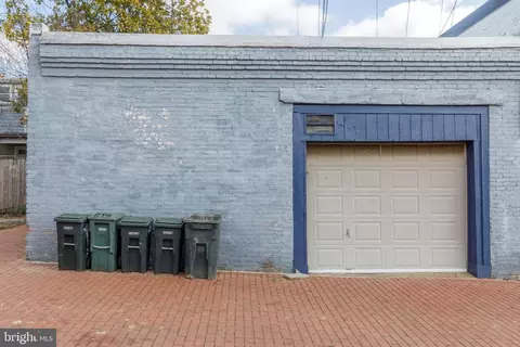Exterior - 513 10th St SE, Washington, DC 20003 photo 2 of 2