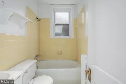 Entry Way - 513 10th St SE, Washington, DC 20003 photo 4 of 4
