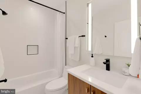 Bath - 419 Independence Ave SE, Washington, DC 20003 photo 3 of 3