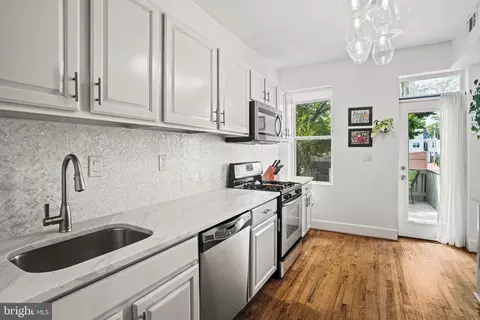 1523 D St SE, Washington, DC 20003 photo 12