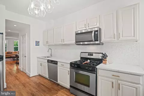 1523 D St SE, Washington, DC 20003 photo 13