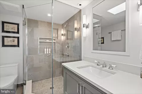 3274 P St NW, Washington, DC 20007 photo 28