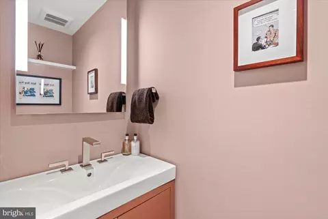 3274 P St NW, Washington, DC 20007 photo 16