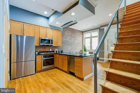 2363 Champlain St NW #20, Washington, DC 20009 photo 3