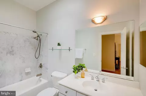 2363 Champlain St NW #20, Washington, DC 20009 photo 19