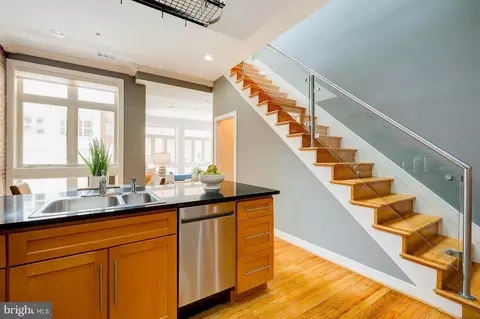 2363 Champlain St NW #20, Washington, DC 20009 photo 6