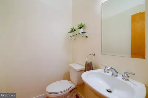 2363 Champlain St NW #20, Washington, DC 20009 photo 11