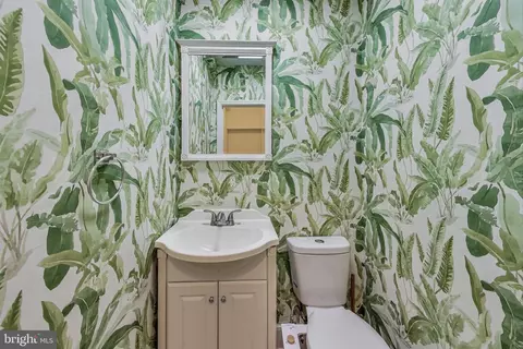 Bath - 107 16th St SE, Washington, DC 20003 photo 1 of 2