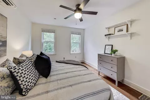 Bedroom - 107 16th St SE, Washington, DC 20003 photo 3 of 4