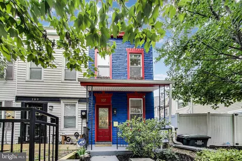 107 16th St SE, Washington, DC 20003