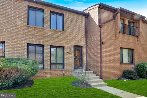 3103 Apple Rd NE #1, Washington, DC 20018