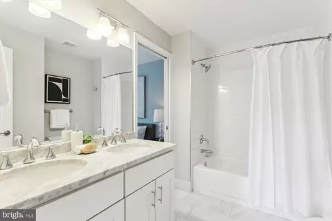 1406 Foxhall Rd NW, Washington, DC 20007 photo 15