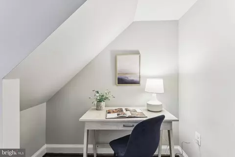 1406 Foxhall Rd NW, Washington, DC 20007 photo 23