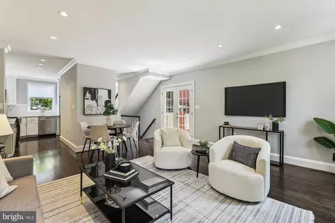 1406 Foxhall Rd NW, Washington, DC 20007 photo 6
