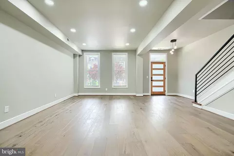 Living - 11 Evarts St NE, Washington, DC 20002 photo 3 of 4