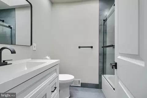 Bath - 11 Evarts St NE, Washington, DC 20002 photo 6 of 13
