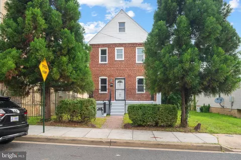 5126 Call Pl SE, Washington, DC 20019