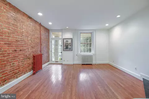 Living - 323 14th St NE, Washington, DC 20002 photo 4 of 7