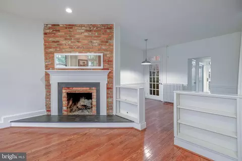 Living - 323 14th St NE, Washington, DC 20002 photo 7 of 7